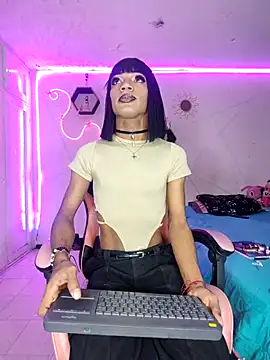 Snapshot of Violeta_R_ chatting on March 17, 2026, 4:15 am Violeta R online show from March 17, 2026, 4:15 am