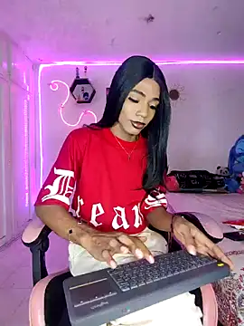 Snapshot of Violeta_R_ chatting on March 29, 2026, 10:00 pm Violeta R online show from March 29, 2026, 10:00 pm