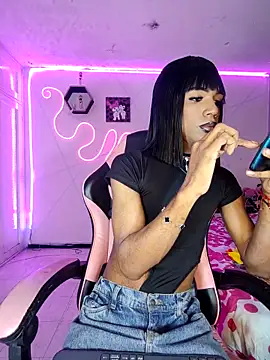 Snapshot of Violeta_R_ chatting on March 14, 2026, 5:24 am Violeta R online show from March 14, 2026, 5:24 am