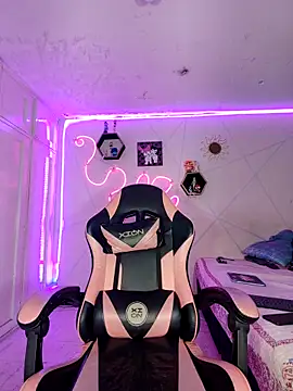 Snapshot of Violeta_R_ chatting on March 22, 2026, 6:04 am Violeta R online show from March 22, 2026, 6:04 am