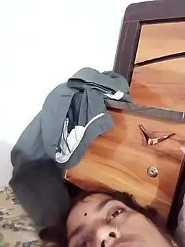 Anjli hote online show from February 25, 2026, 11:37 pm