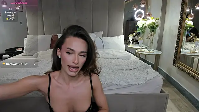 Snapshot of EvaK_ chatting on February 23, 2026, 4:58 am EvaK online show from February 23, 2026, 4:58 am