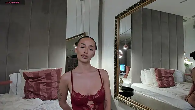 Snapshot of EvaK_ chatting on February 14, 2026, 5:40 am EvaK online show from February 14, 2026, 5:40 am