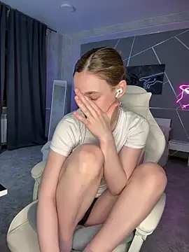 naomi reiss online show from May 28, 2026, 1:57 am