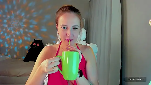 she wolf online show from April 21, 2026, 2:01 pm