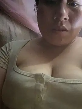 plump-bums online show from February 18, 2026, 1:40 pm