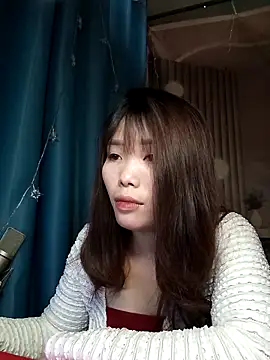 Girl-crazy1 online show from April 6, 2026, 5:52 am