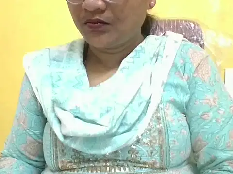 anu-reddyy online show from June 2, 2026, 3:28 am