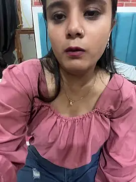 Snapshot of assybauty chatting on August 3, 2026, 7:31 pm assybauty online show from August 3, 2026, 7:31 pm