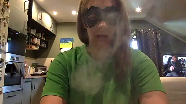 Snapshot of czarnula8 chatting on June 14, 2026, 12:39 pm czarnula8 online show from June 14, 2026, 12:39 pm