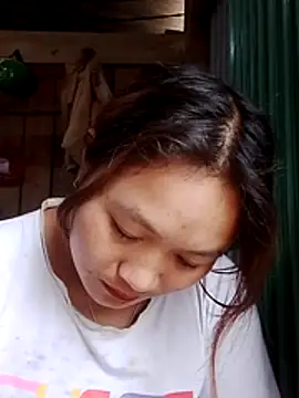 Snapshot of bany-lee chatting on May 1, 2026, 1:32 am bany-lee online show from May 1, 2026, 1:32 am
