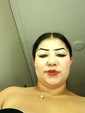 Snapshot of MadelynSmit_ chatting on February 24, 2026, 11:11 am MadelynSmit online show from February 24, 2026, 11:11 am