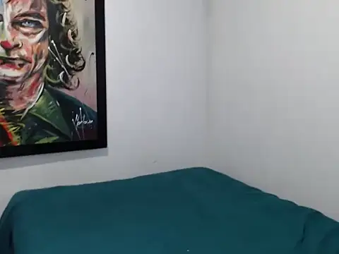 HotSinlge online show from February 18, 2026, 12:34 pm