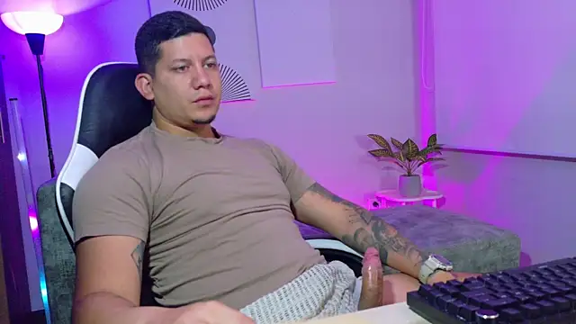 robertobaggioo online show from July 10, 2026, 12:38 pm