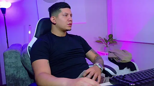  robertobaggioo online show from July 23, 2026, 12:35 pm