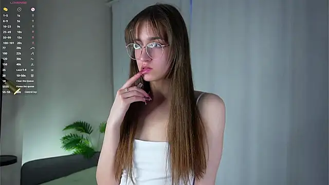 Snapshot of ClarineCasebolt chatting on March 8, 2026, 11:24 am ClarineCasebolt online show from March 8, 2026, 11:24 am