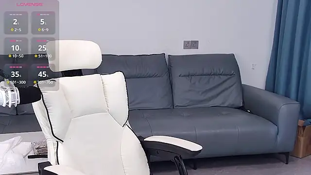 Snapshot of LX-MM chatting on April 16, 2026, 8:04 am LX-MM online show from April 16, 2026, 8:04 am