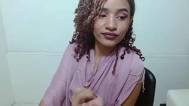 Snapshot of Alice_Grinnerk chatting on February 16, 2026, 1:54 pm Alice Grinnerk online show from February 16, 2026, 1:54 pm