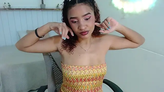 Snapshot of Alice_Grinnerk chatting on February 26, 2026, 2:28 pm Alice Grinnerk online show from February 26, 2026, 2:28 pm