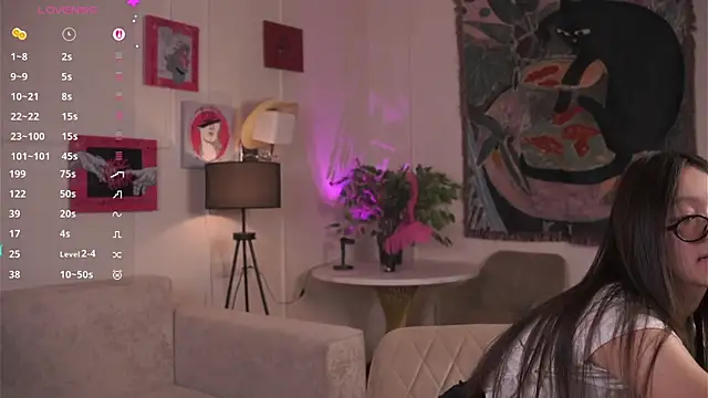 Snapshot of JanelBitther chatting on June 14, 2026, 8:43 pm JanelBitther online show from June 14, 2026, 8:43 pm