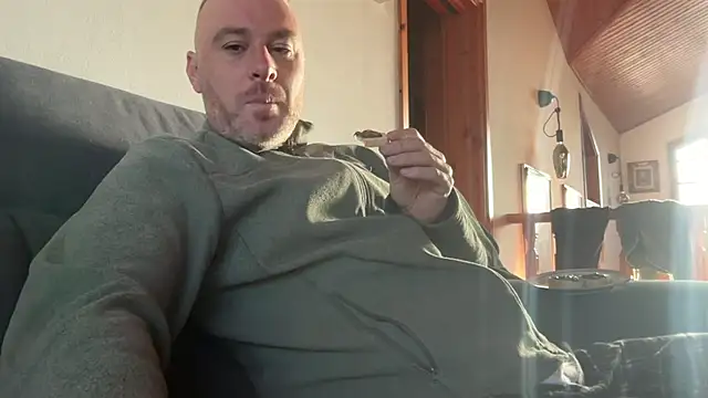 marcovik1 online show from February 21, 2026, 7:43 am