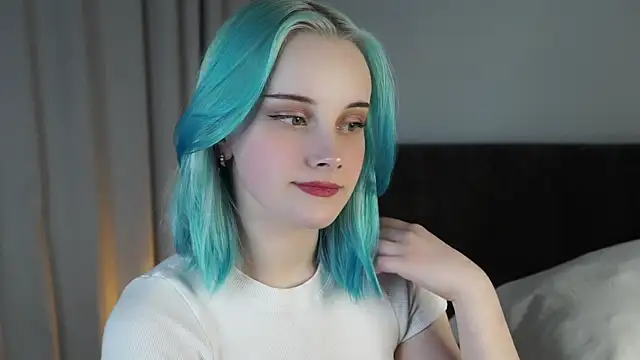 Snapshot of KirstinMcgeady chatting on May 23, 2026, 12:59 pm KirstinMcgeady online show from May 23, 2026, 12:59 pm