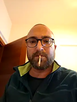 Snapshot of cetriolino chatting on February 11, 2026, 3:23 pm cetriolino online show from February 11, 2026, 3:23 pm