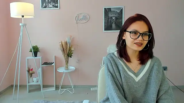 BeatrisRosel online show from February 15, 2026, 7:42 am