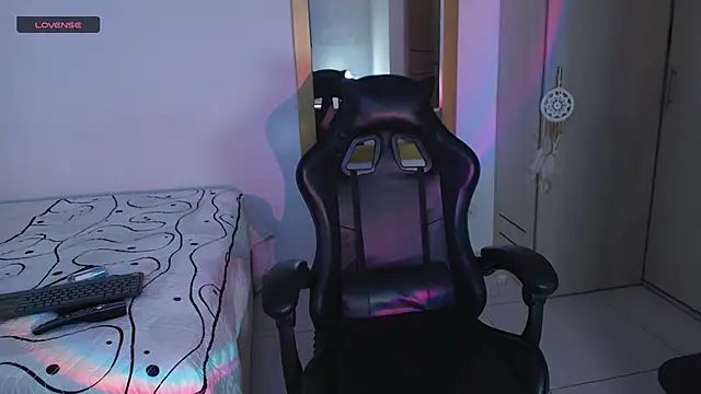 tana luux online show from March 9, 2026, 8:34 pm