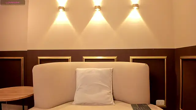 ZiaCarter  online show from February 17, 2026, 3:26 am