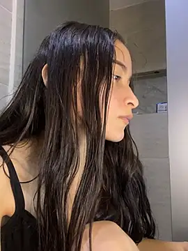 Snapshot of candy_deluxe chatting on March 3, 2026, 2:29 am candy deluxe online show from March 3, 2026, 2:29 am