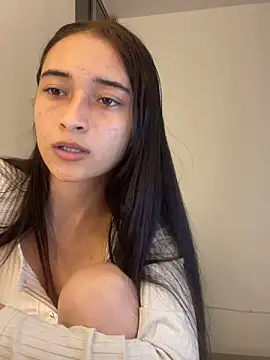 Snapshot of candy_deluxe chatting on February 19, 2026, 1:46 am candy deluxe online show from February 19, 2026, 1:46 am