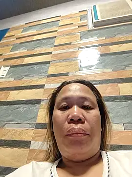 Snapshot of squirtshantal chatting on April 15, 2026, 7:58 pm squirtshantal online show from April 15, 2026, 7:58 pm
