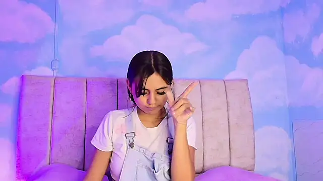 Aliclark online show from February 20, 2026, 7:05 pm