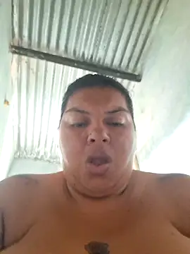 Snapshot of Juli_Powl chatting on May 29, 2026, 2:23 pm Juli Powl online show from May 29, 2026, 2:23 pm