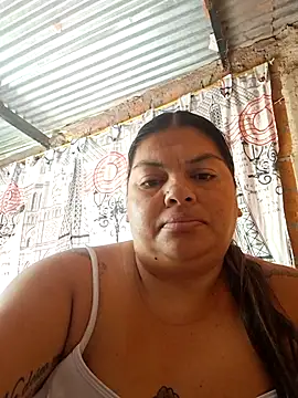 Snapshot of Juli_Powl chatting on June 15, 2026, 12:27 pm Juli Powl online show from June 15, 2026, 12:27 pm
