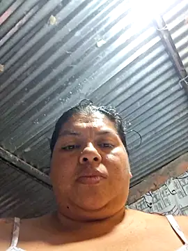 Snapshot of Juli_Powl chatting on June 21, 2026, 1:44 am Juli Powl online show from June 21, 2026, 1:44 am