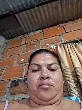 Snapshot of Juli_Powl chatting on June 8, 2026, 1:11 pm Juli Powl online show from June 8, 2026, 1:11 pm