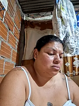 Snapshot of Juli_Powl chatting on May 11, 2026, 10:27 am Juli Powl online show from May 11, 2026, 10:27 am