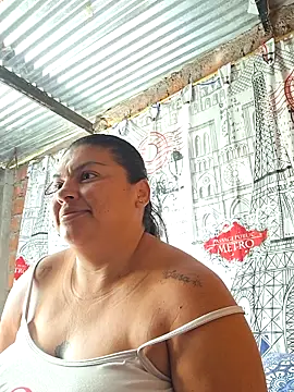 Snapshot of Juli_Powl chatting on June 22, 2026, 12:35 pm Juli Powl online show from June 22, 2026, 12:35 pm