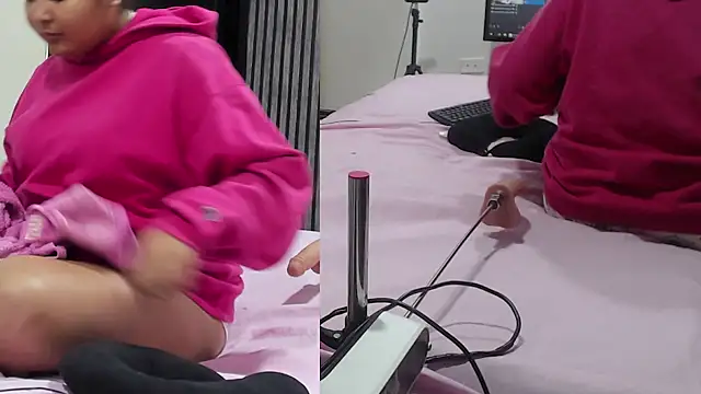 Snapshot of isabella_castro2 chatting on February 28, 2026, 3:28 am isabella castro2 online show from February 28, 2026, 3:28 am