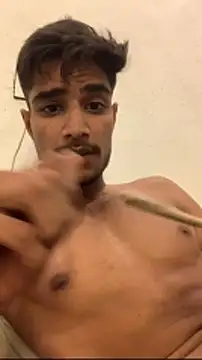 Snapshot of kaushikhotty chatting on April 16, 2026, 7:58 pm kaushikhotty online show from April 16, 2026, 7:58 pm