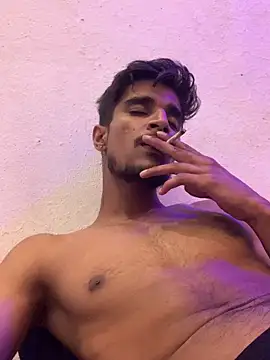 Snapshot of kaushikhotty chatting on May 4, 2026, 9:28 pm kaushikhotty online show from May 4, 2026, 9:28 pm