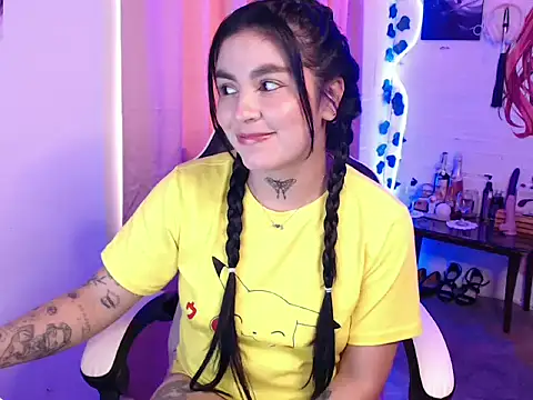 JanineRae online show from March 18, 2026, 6:20 pm