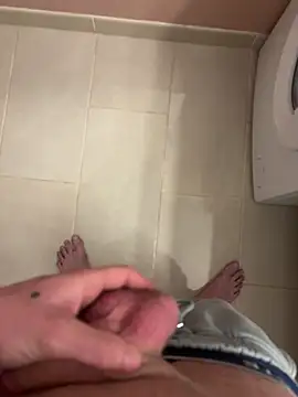 Snapshot of lechouilleur44 chatting on March 13, 2026, 10:37 pm lechouilleur44 online show from March 13, 2026, 10:37 pm