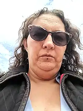 Snapshot of _Saraqueen chatting on February 20, 2026, 3:25 pm Saraqueen online show from February 20, 2026, 3:25 pm