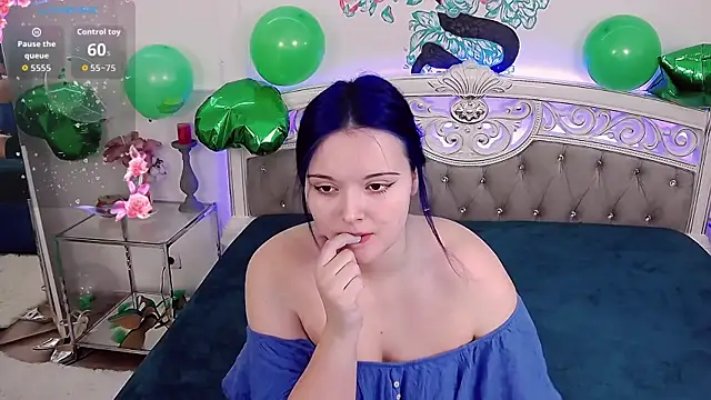 HazeMarie online show from March 18, 2026, 4:04 am