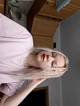 BabyyDolll  online show from February 12, 2026, 11:59 pm