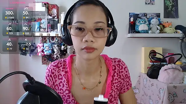 GloryKulikowski online show from March 25, 2026, 3:06 am