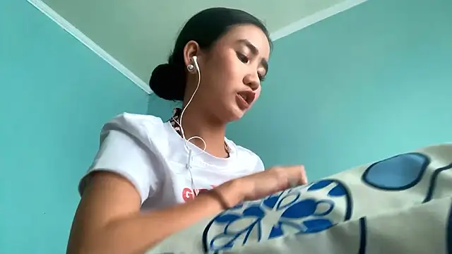 RessieAshcroft online show from February 21, 2026, 6:26 am